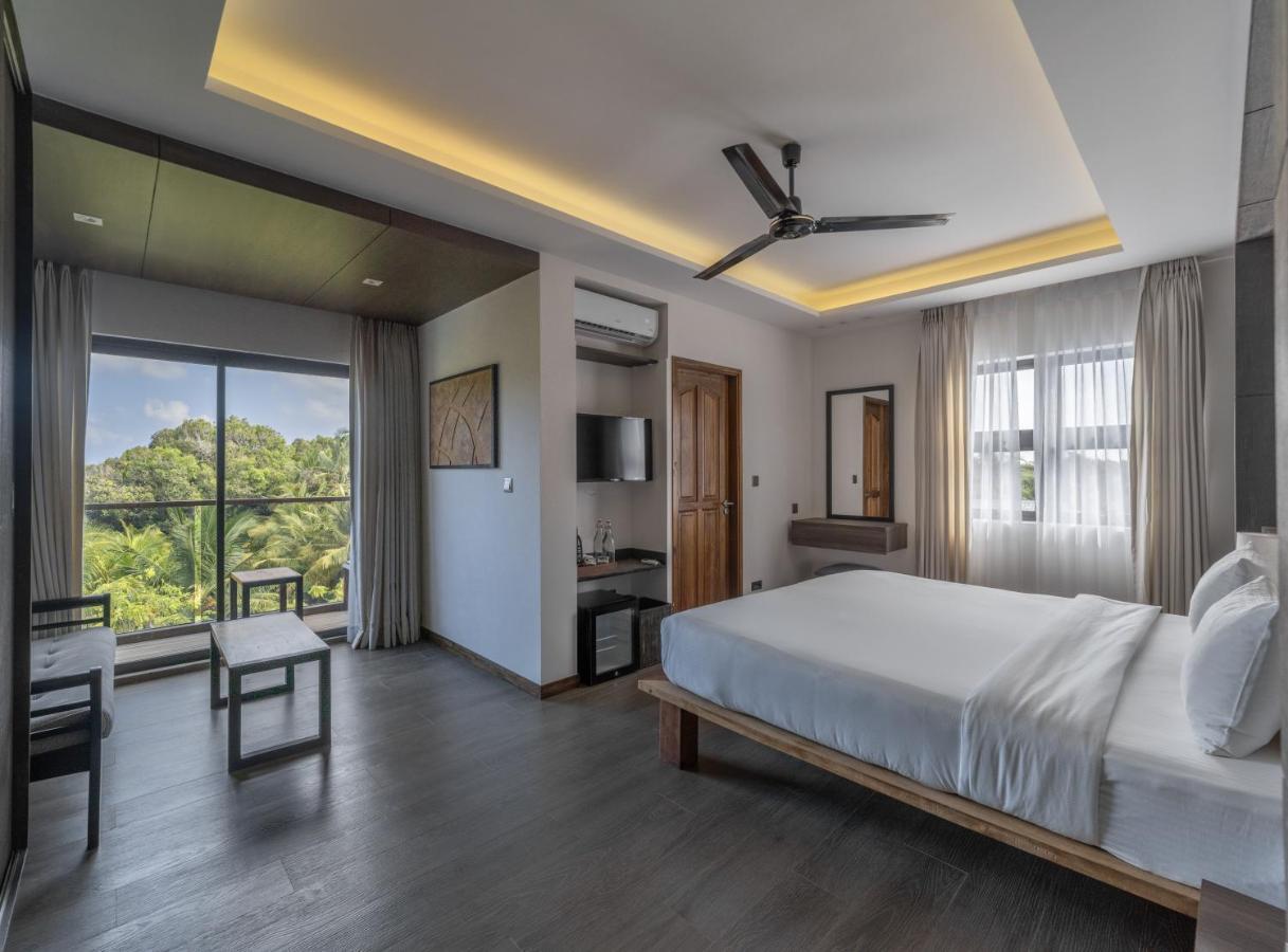 Hotel Ataraxis Grand And 3*